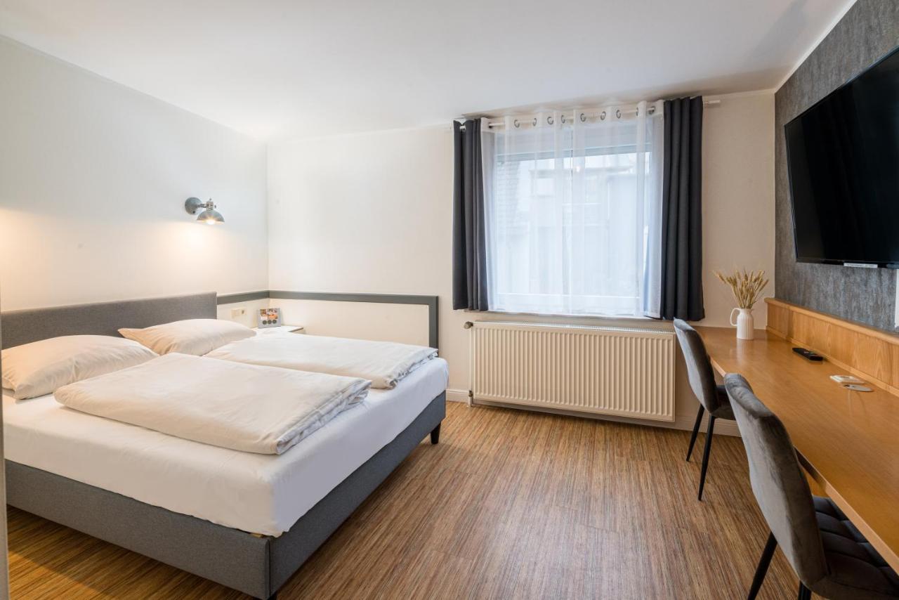 Schaefers Hotel, Self-Check-In, Cafe Und Baecker Am Hotel Фехта Экстерьер фото